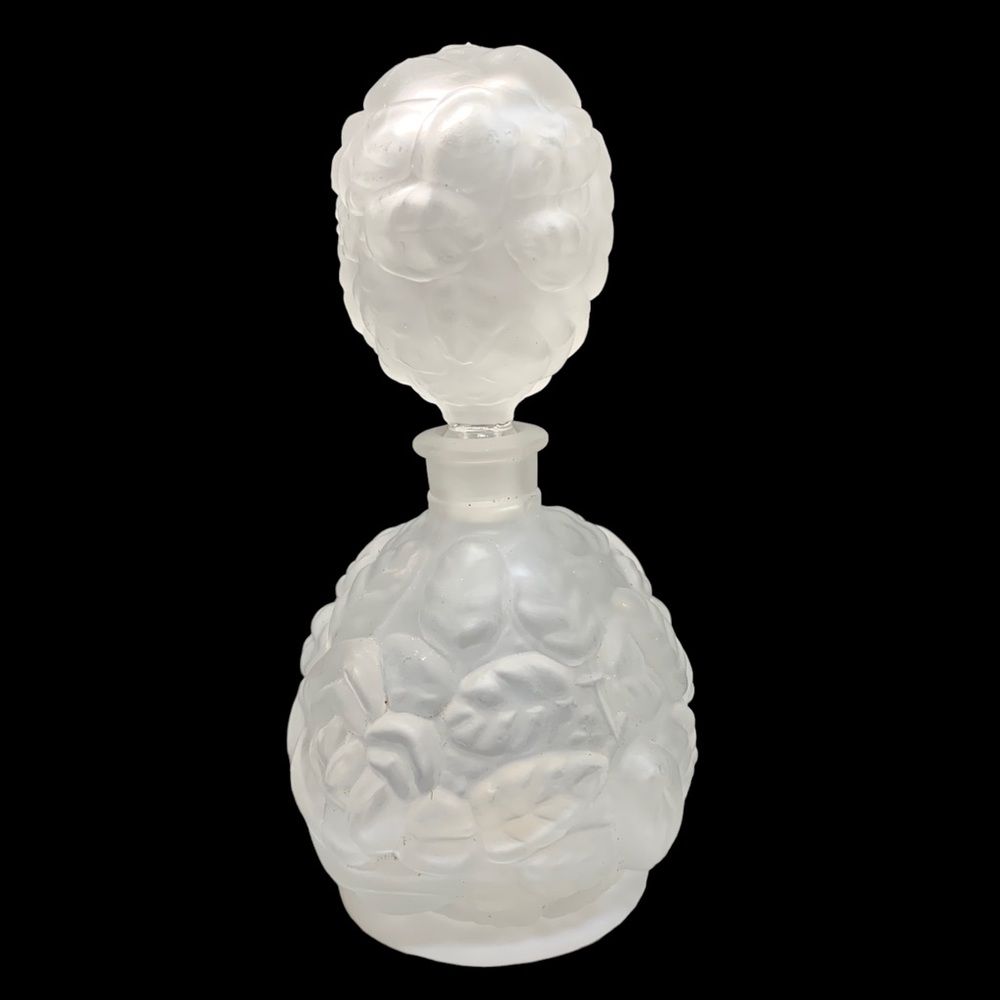 VINTAGE I.W. RICE & CO. FROSTED CUT GLASS ROSE PERFUME BOTTLE WITH STOPPER